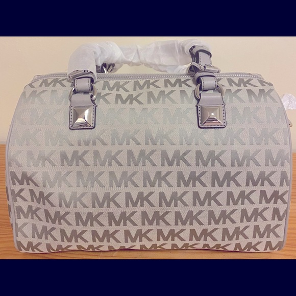 🔥SOLD🔥🇺🇸4TH OF JULY SALE🇺🇸LARGE MICHAEL KORS LEATHER TRIM GRAYSON SATCHEL - Picture 2 of 7